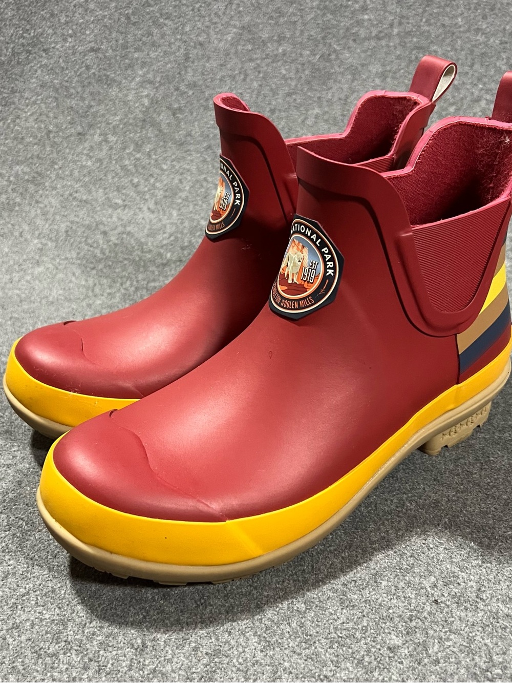 Pendleton Zion National Park Red Waterproof Chelsea Rain Chore Boots Women’s 7
